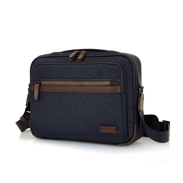 아메리칸투어리스터 STONY MESSENGER NAVY GC641003