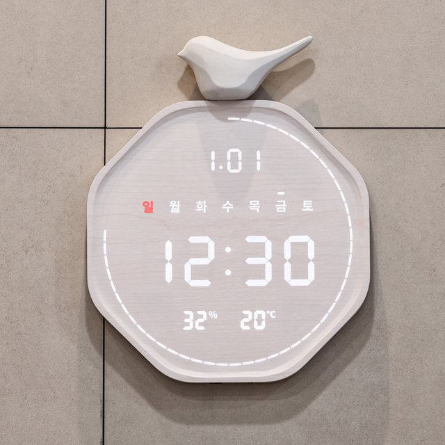 플라이토 루나 터닝 폴리곤 우드 인테리어 LED 벽시계 29.5cm