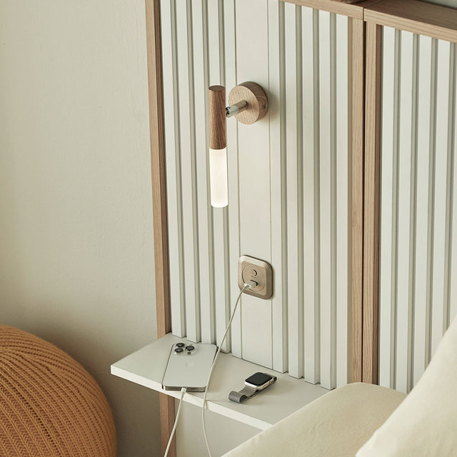 [비밀특가] 로시 템바보드 원목 LED조명 침대협탁