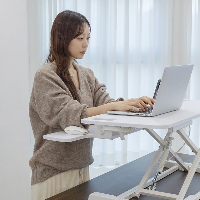 [비밀특가] 스탠딩 모션데스크 높이조절 책상 스탠워크 수동 거치형 950