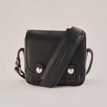 [가죽클리너 증정] [Oberwerth] Leica Q3 Casual Bag Black/Red Stitch 오버베르트 가방