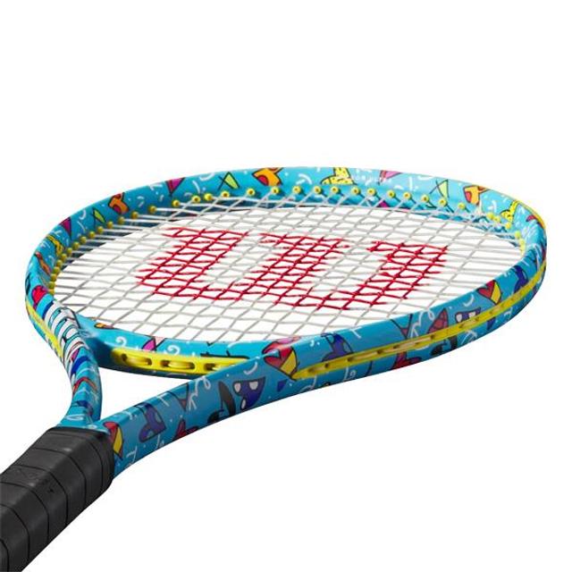 윌슨 울트라 100 V4 브리토 하트 300g 테니스 라켓 WR128410F2