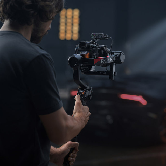 로닌 RS4 PRO COMBO 카메라 짐벌 프로 콤보 [DJI-RS4-PRO-COMBO]