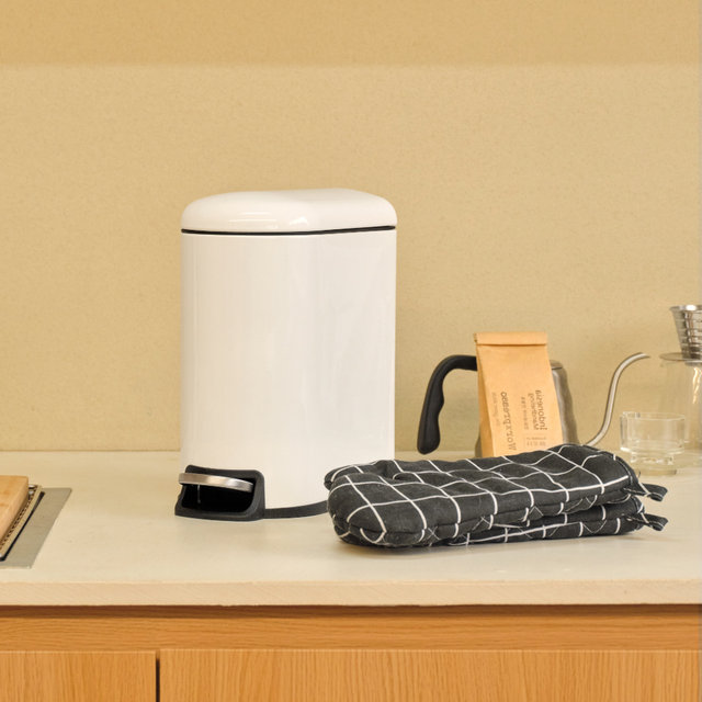 밀리 무소음 페달 휴지통 슬림 5L (2color)