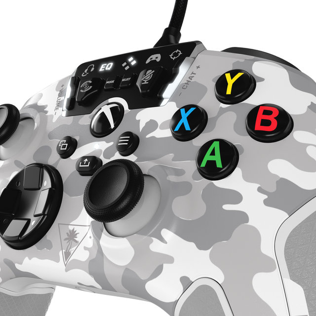 터틀비치 리콘 카모 유선 게임패드 XBOX 엑박 패드 몬스터헌터 와일즈 몬헌 피파 PC 모바일 컨트롤러