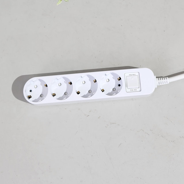 국산 과부하차단 멀티탭 4구 1.5m 16A 3200W