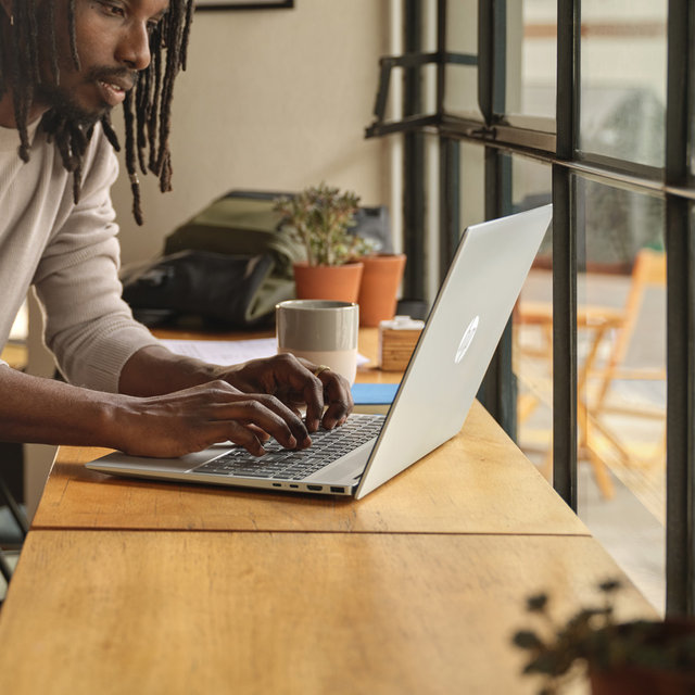 HP 옴니북 16-bc1026AU R5-8540U 300nits 업무용 노트북