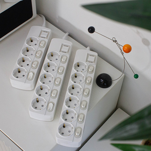 THE 슬림플러그 국산 개별 과부하차단 5구 멀티탭 납작 플러그 스위치 1.5m