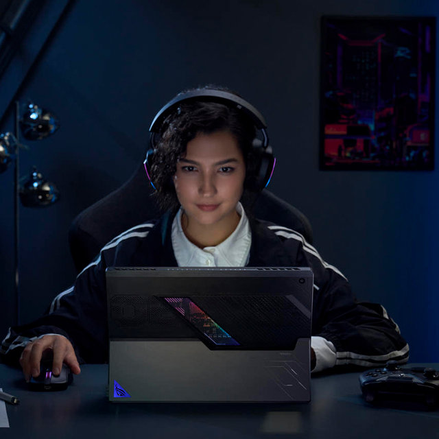 ASUS ROG FLOW Z13 GZ302EA-RU110W 13.4인치 34.03cm 게이밍 태블릿노트북 MAX+ 395 64GB 1TB 윈도우 11홈