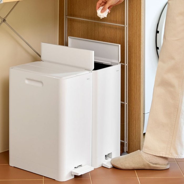 엄지척 리템 양문형 페달형 휴지통 15L 협소한 공간용