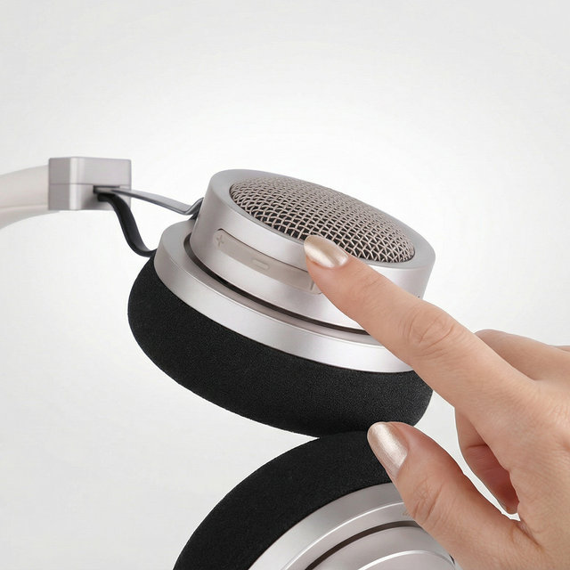 10%카드할인 혜택가 79,200 브리츠 Ironcuve 헤드폰 스마트 전용앱지원 ENC 블루투스6.0 다이나믹 사운드코어 초경량 100g