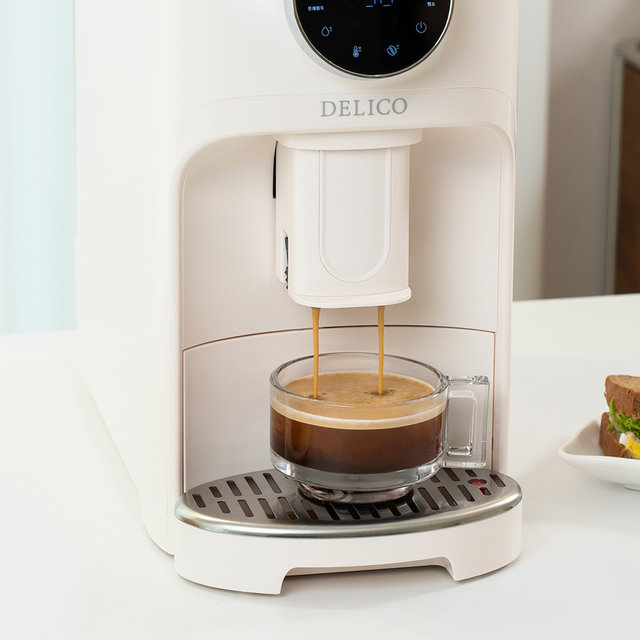 딜리코 홈브라운 전자동 에스프레소 가정용 커피머신 화이트