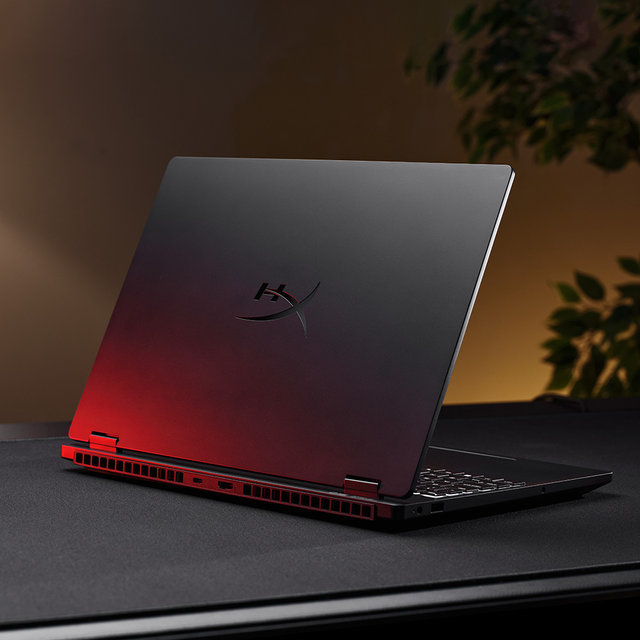 HyperX OMEN 15-gb0052AX 오멘 게이밍노트북 Ryzen5-240 24GB/1TB/RTX 5050/FREEDOS